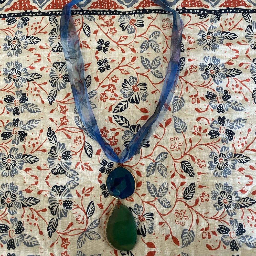 Stunning Anthropologie fabric and stone necklace